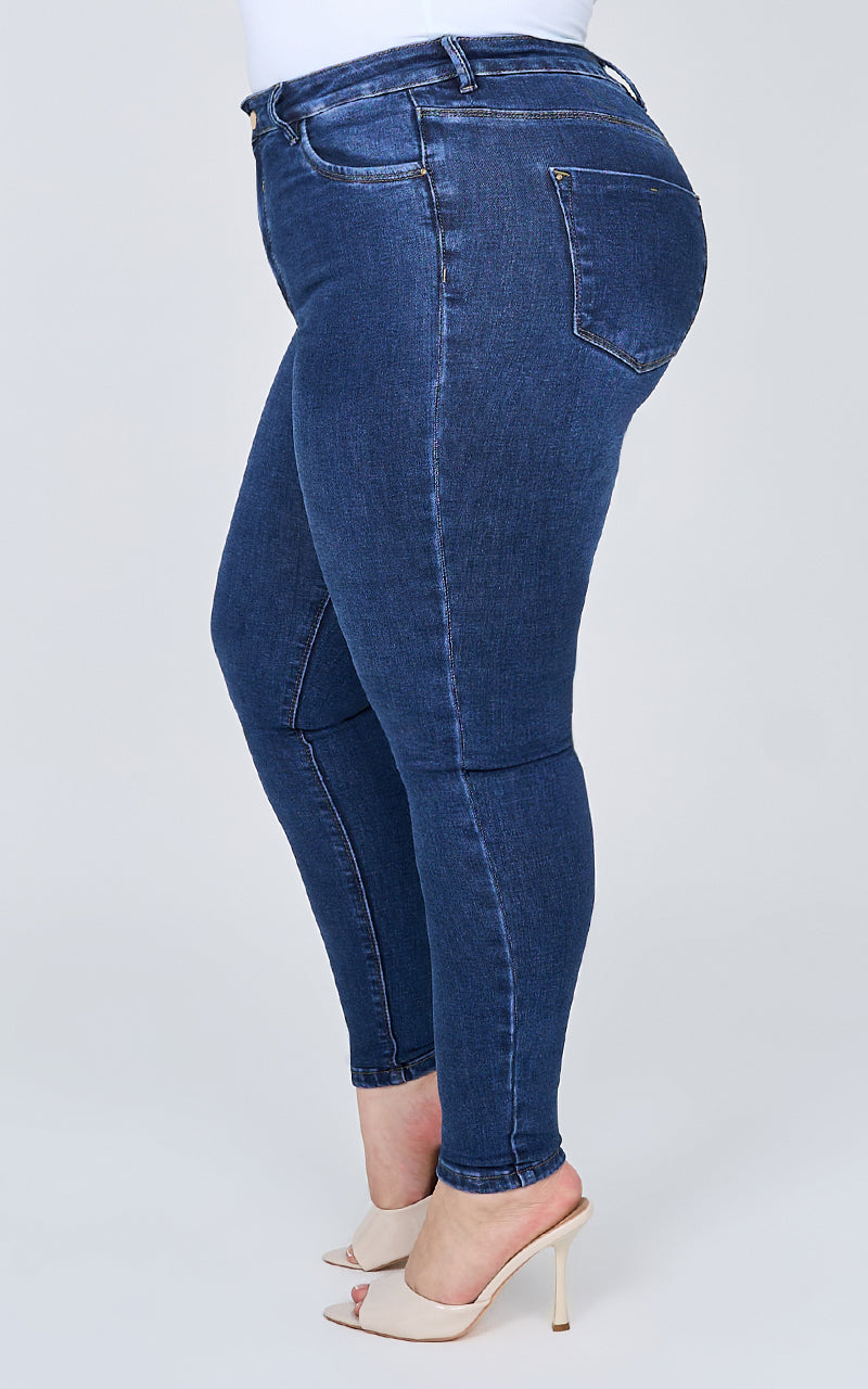PLUS SIZE SKINNY ANKLE JEANS