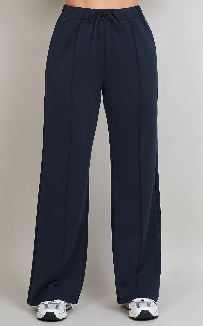 JET SET SWEATER & PANTS