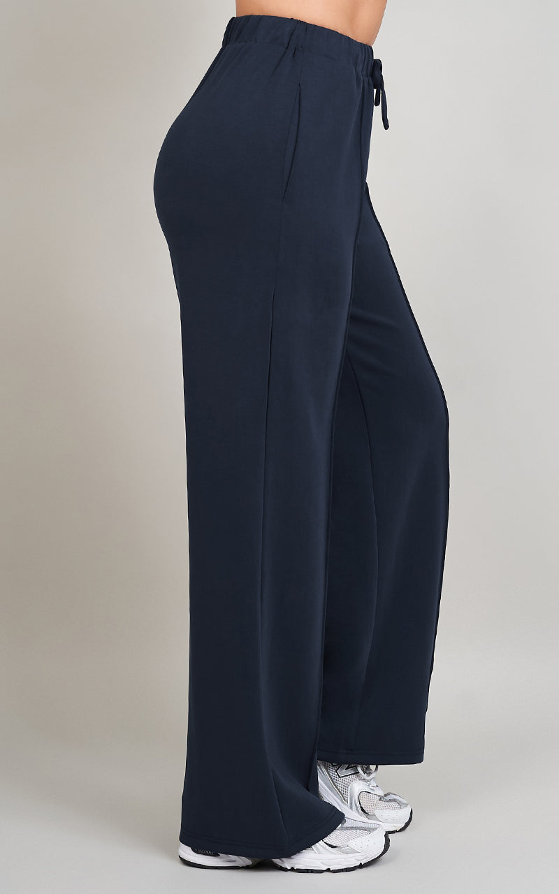 JET SET SWEATER & PANTS