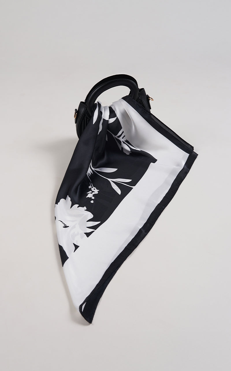 MIDNIGHT BLOOM SCARF