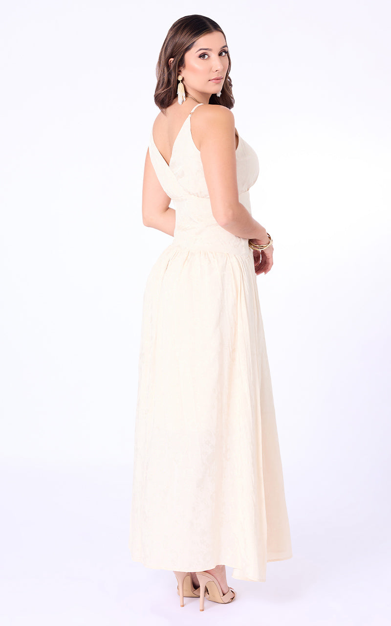 VESTIDO UNICOLOR SIN MANGAS