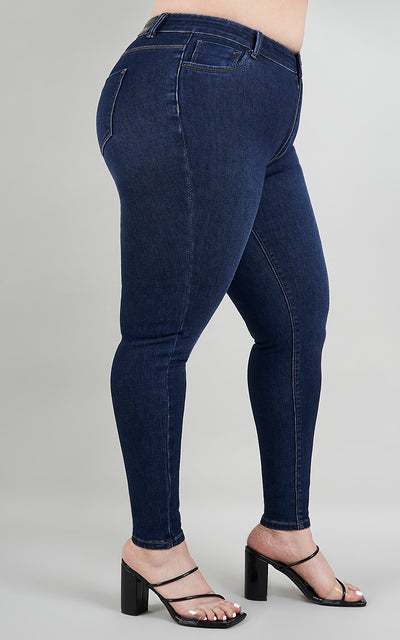 PLUS SIZE SKINNY ANKLE JEANS