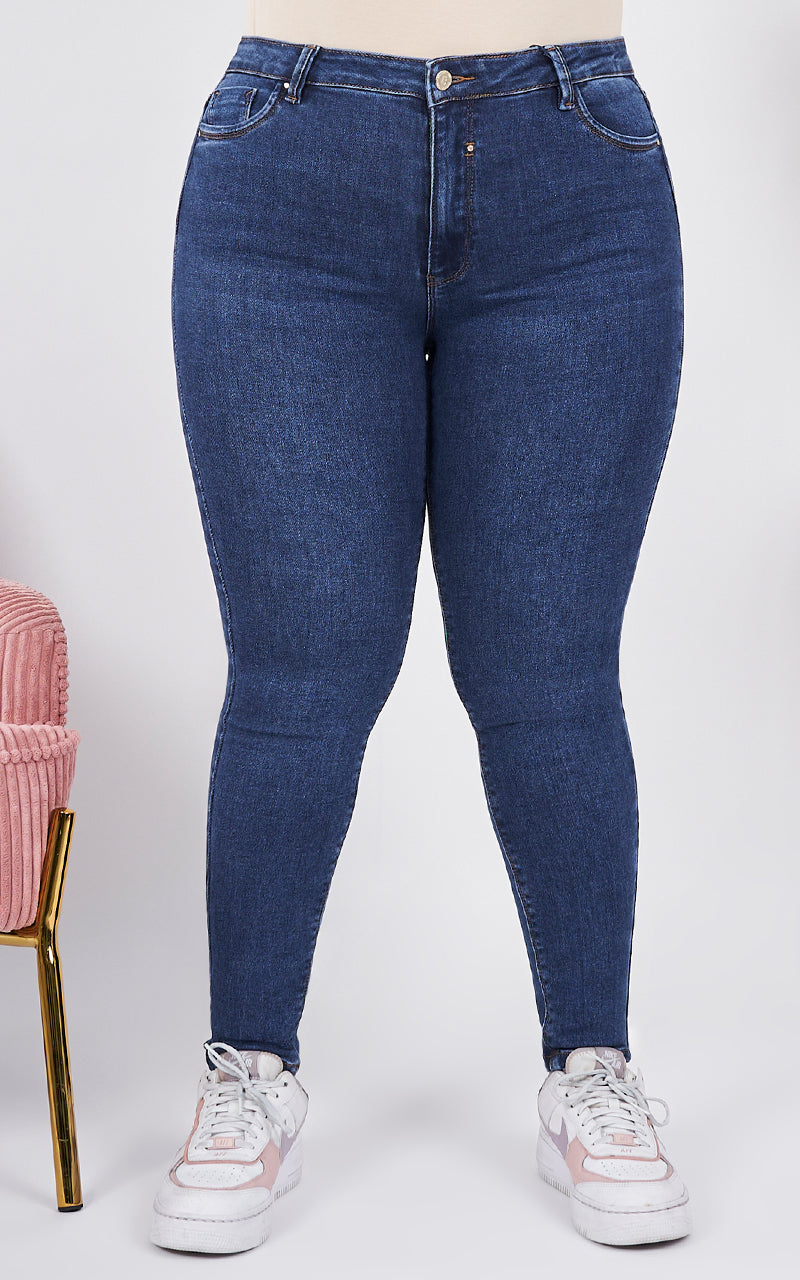 PLUS SIZE SKINNY ANKLE JEANS