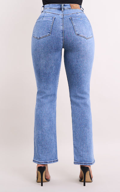 MIA STRAIGHT JEANS