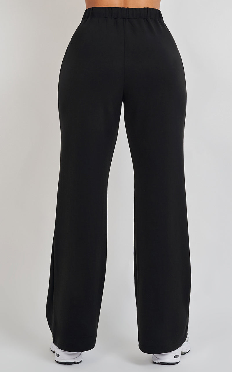 JET SET SWEATER & PANTS