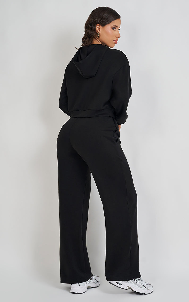 JET SET SWEATER & PANTS