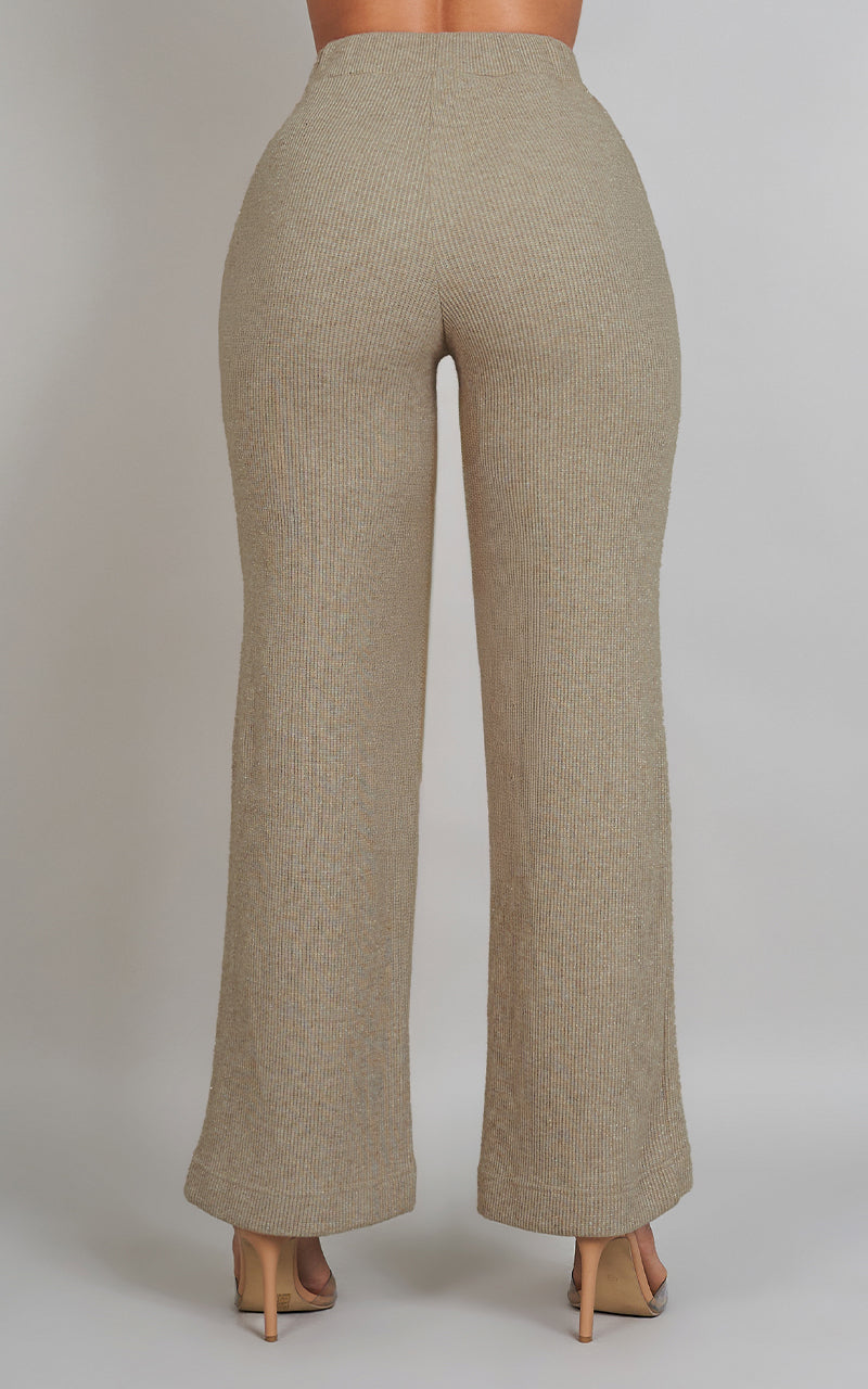 COLLECTS MOMENTS SWEATER & PANTS CREMA