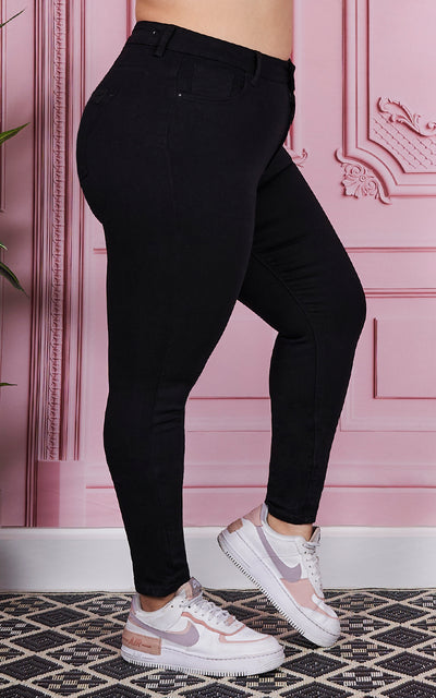 PLUS SIZE SKINNY ANKLE JEANS